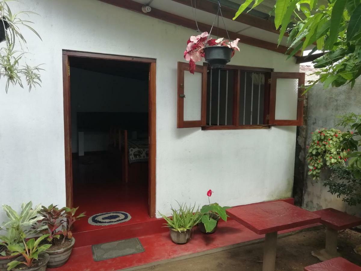 Mango Villa 703 Hikkaduwa Εξωτερικό φωτογραφία